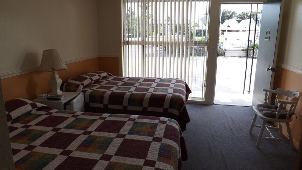 Twin Lakes Inn Bull Shoals Room photo