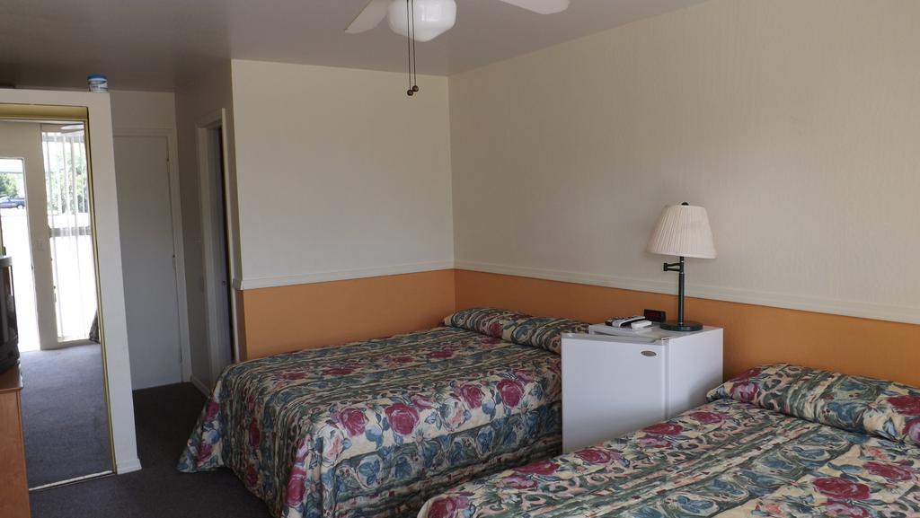 Twin Lakes Inn Bull Shoals Room photo