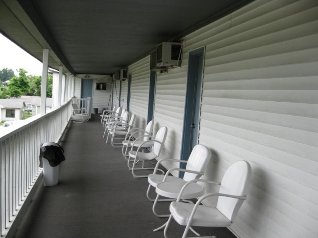 Twin Lakes Inn Bull Shoals Exterior photo